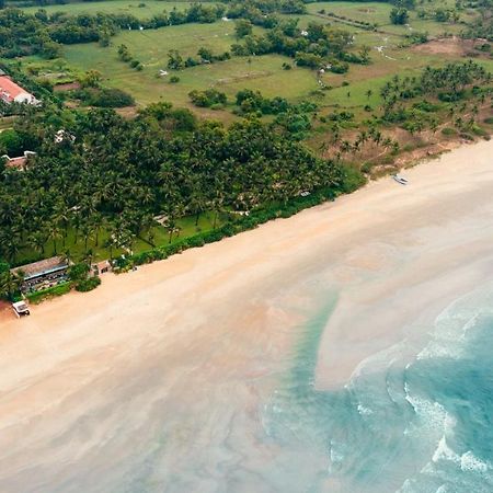 Planet Hollywood Beach Resort Goa Utorda Exteriör bild